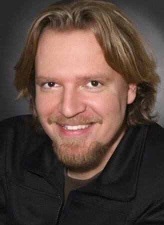 Gustav Andreassen - Bass
